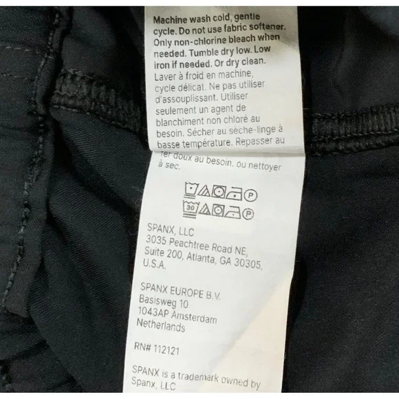 Spanx Casual Friday Cargo Pants Women's Size 3X Plus Size Black New with Tags